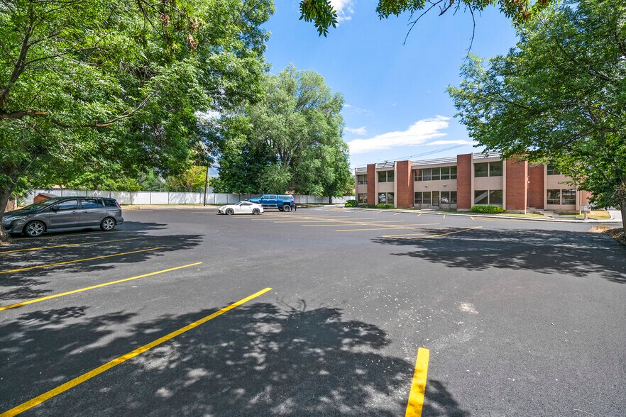 More Photos Of 405 S 100 E, Pleasant Grove Office For Lease