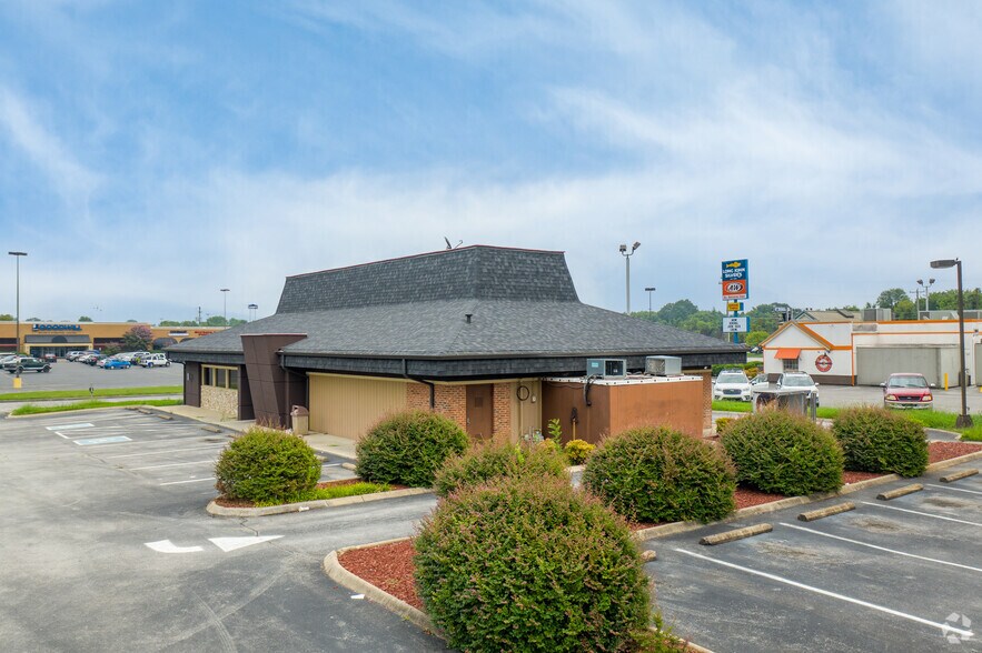 More Photos Of 354 Kimball Crossing Dr, Kimball Restaurant For Sale