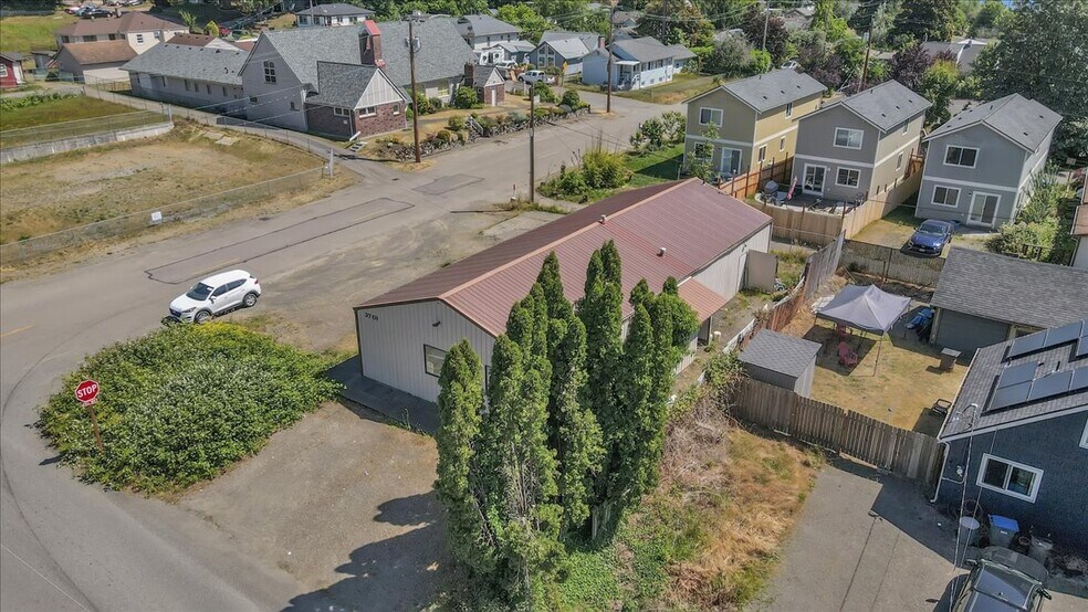 More Photos Of 3701 W G St, Bremerton Service For Sale