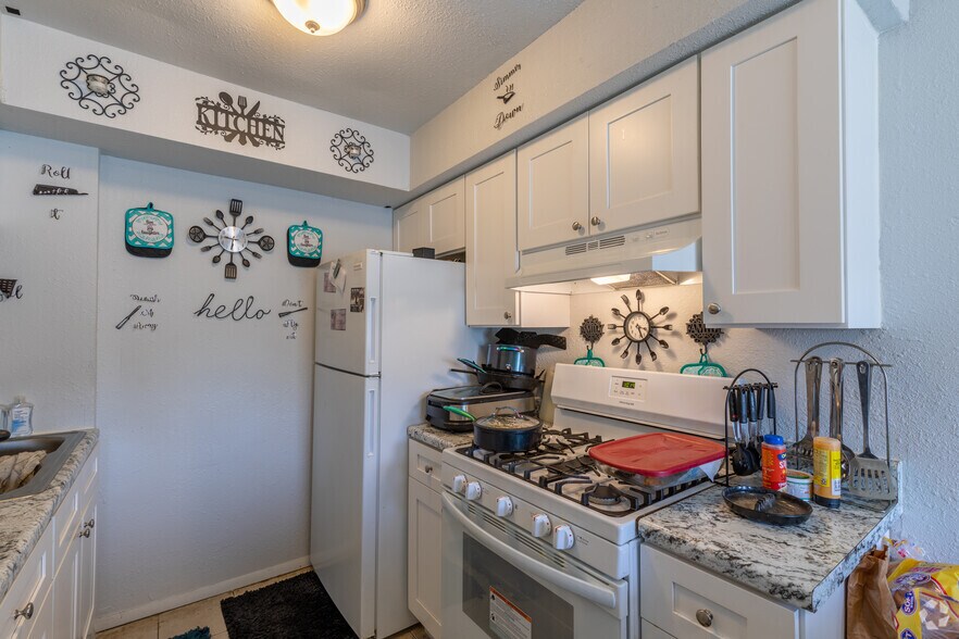 More Photos Of 6028 Vanderbilt Dr, Mount Morris Apartments For Sale