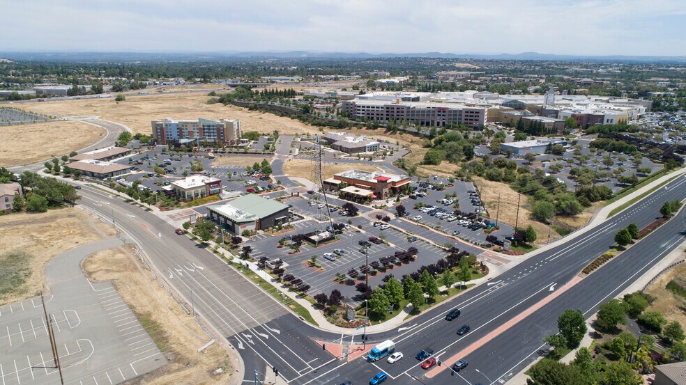 More Photos Of 250 Gibson Dr, Roseville Freestanding For Lease