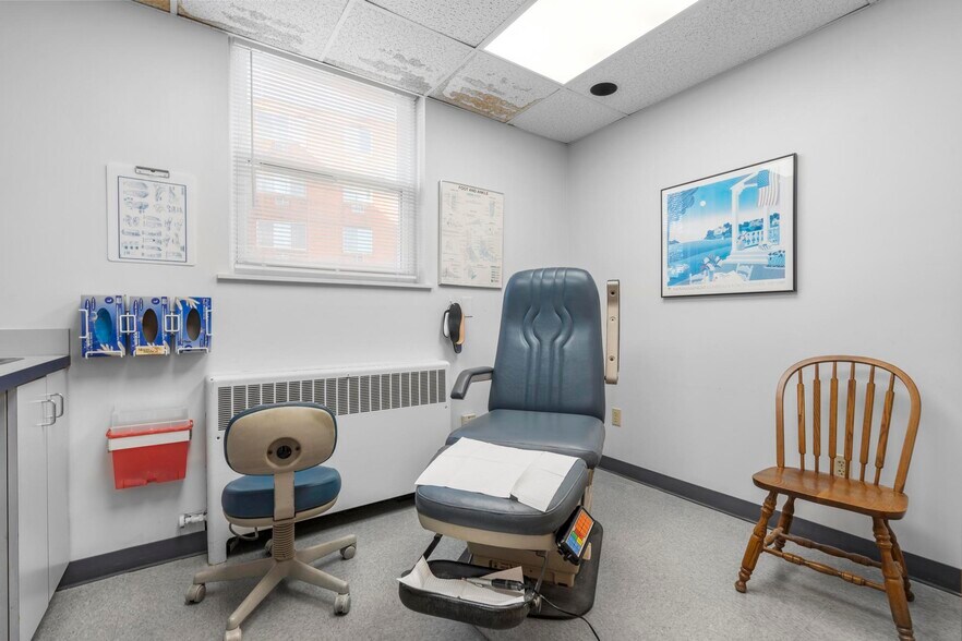 More Photos Of 385 Main St, West Haven Medical For Sale