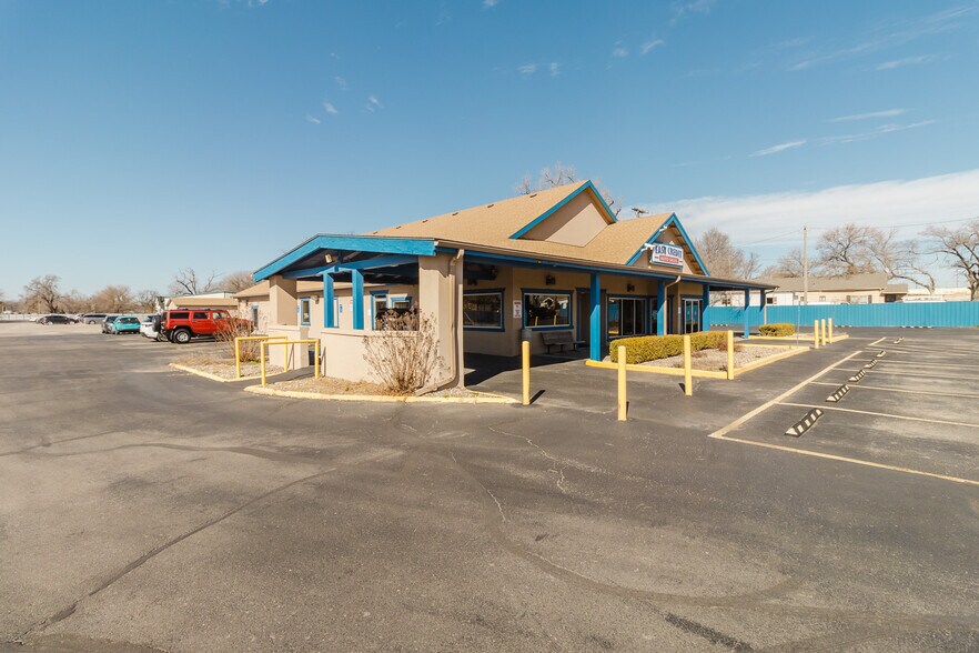 More Photos Of 3101 S Broadway St, Wichita Freestanding For Sale