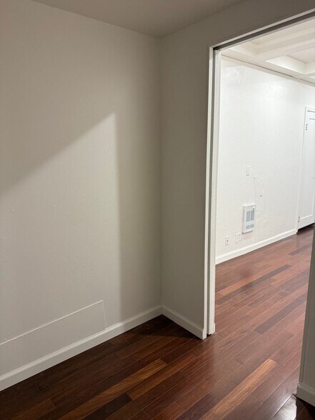 More Photos Of 23 Boardman Pl, San Francisco Storefront Retail Residential For Lease