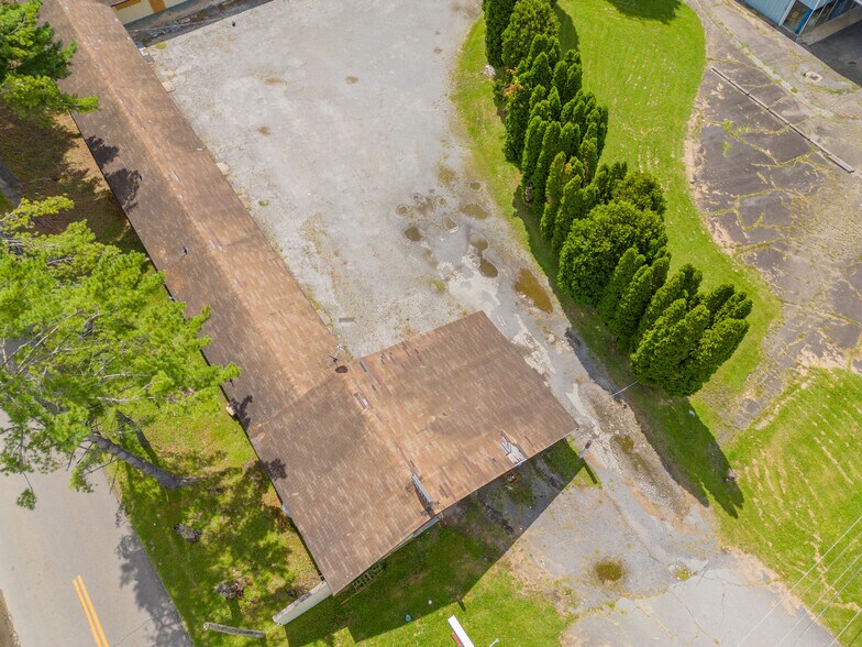 More Photos Of 549 E Stuart Dr, Galax Hotel For Sale