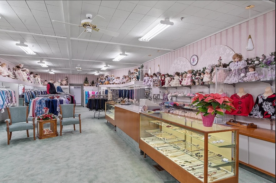 More Photos Of 604 N Main St, Spearfish General Retail For Sale
