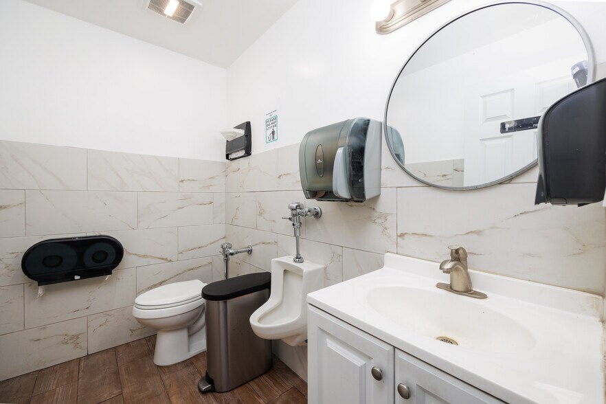 More Photos Of 2008 W Carson St, Torrance Medical For Sale