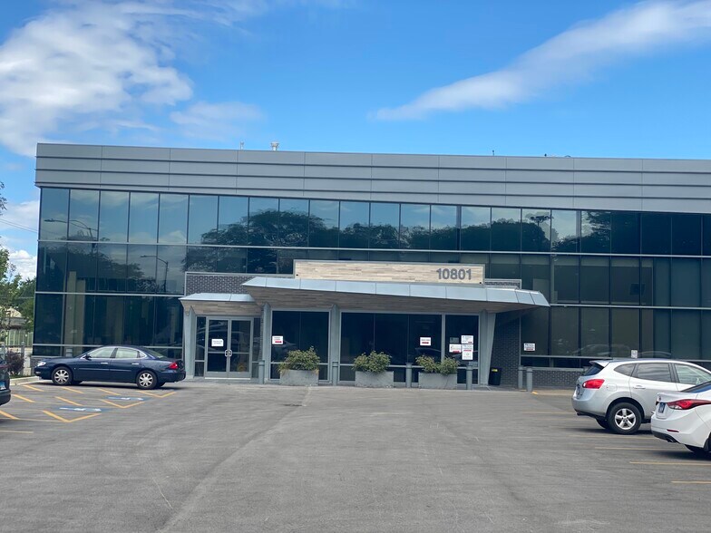 More Photos Of 10801 S Western Ave, Chicago Medical For Lease