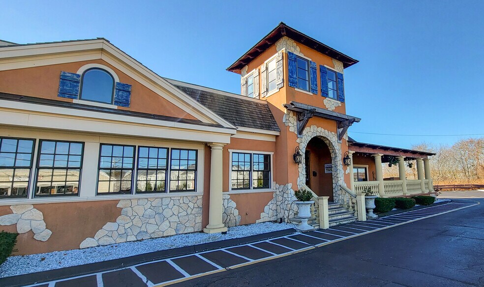 More Photos Of 175 Route 28, West Yarmouth Restaurant For Sale