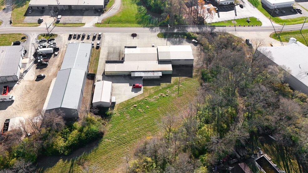 More Photos Of 200 Industry Dr, Carlisle Warehouse For Lease