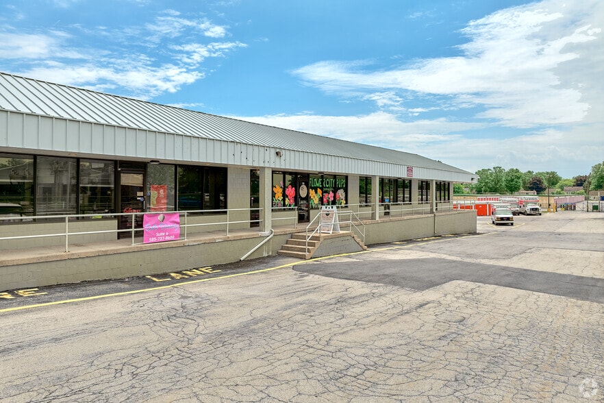 More Photos Of 1945 E Ridge Rd, Rochester Office For Lease