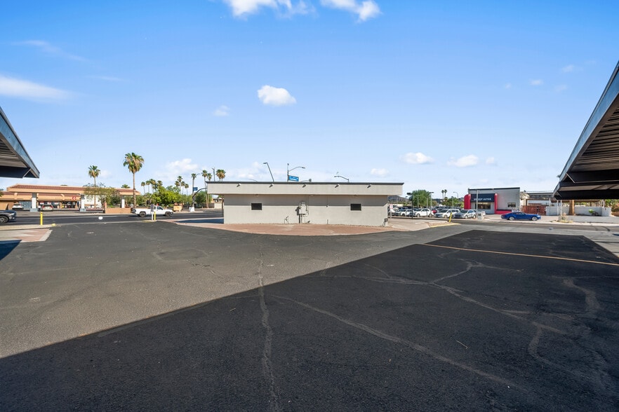 More Photos Of 925 N Scottsdale Rd, Scottsdale Freestanding For Sale