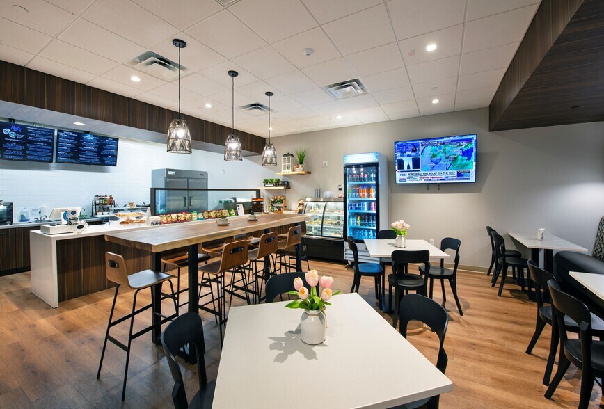 More Photos Of 302 Knights Run Ave, Tampa Medical For Lease