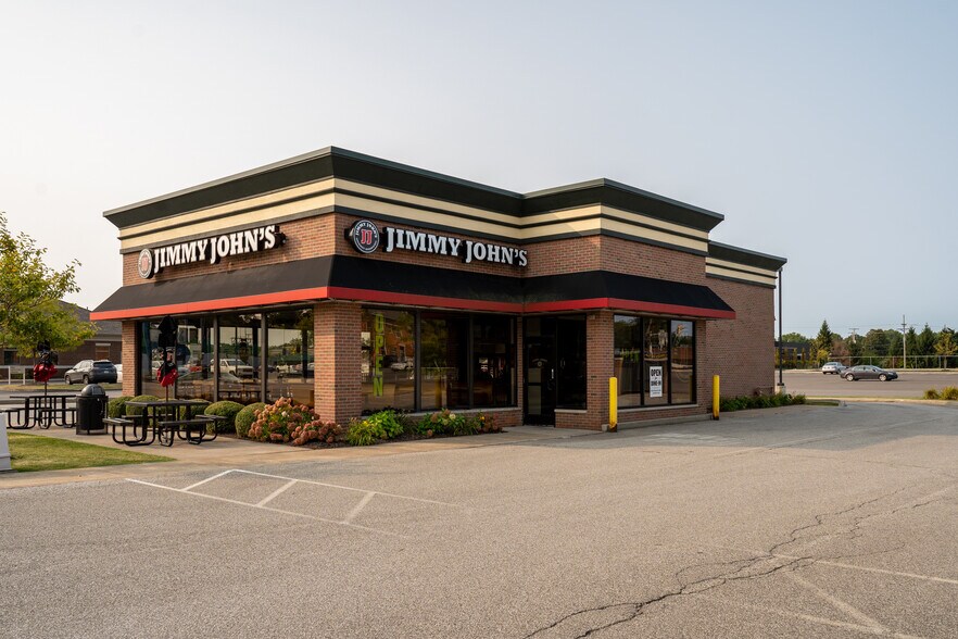 More Photos Of 1000 W Erie Plz, Erie Land For Lease