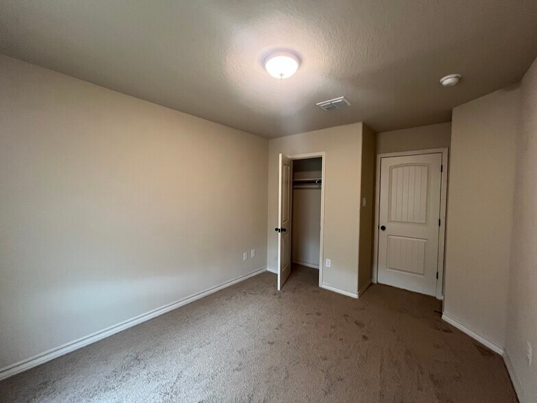 More Photos Of 6306 Luglio Ln, San Antonio Apartments For Sale