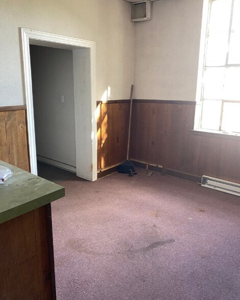 More Photos Of 103 E Harrison St, Reidsville Office For Sale