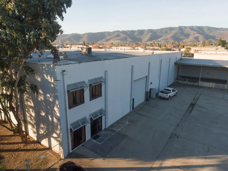 More Photos Of 165 E 10th St, Gilroy Distribution For Lease