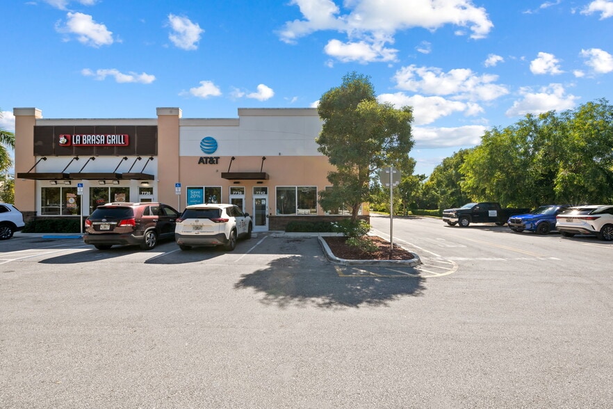 More Photos Of 7742 W McNab Rd, North Lauderdale Storefront For Lease