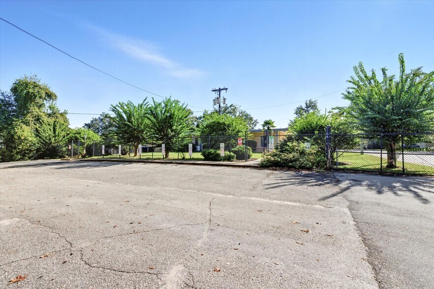 More Photos Of 1816 Old St Augustine Rd, Tallahassee Office For Sale
