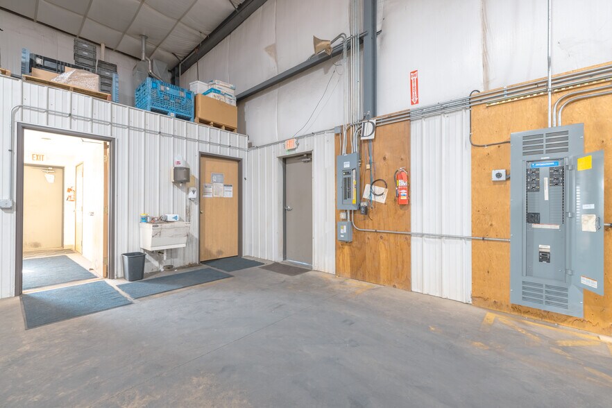 More Photos Of 2250 Hall Ave, Benson Warehouse For Sale