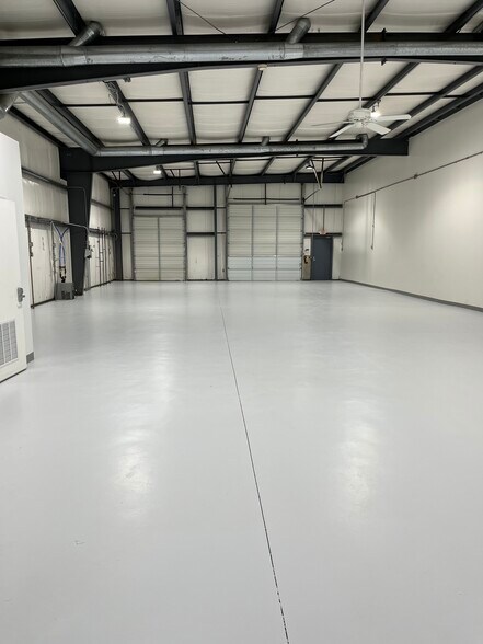 More Photos Of 735 Branch Dr, Alpharetta Flex For Lease