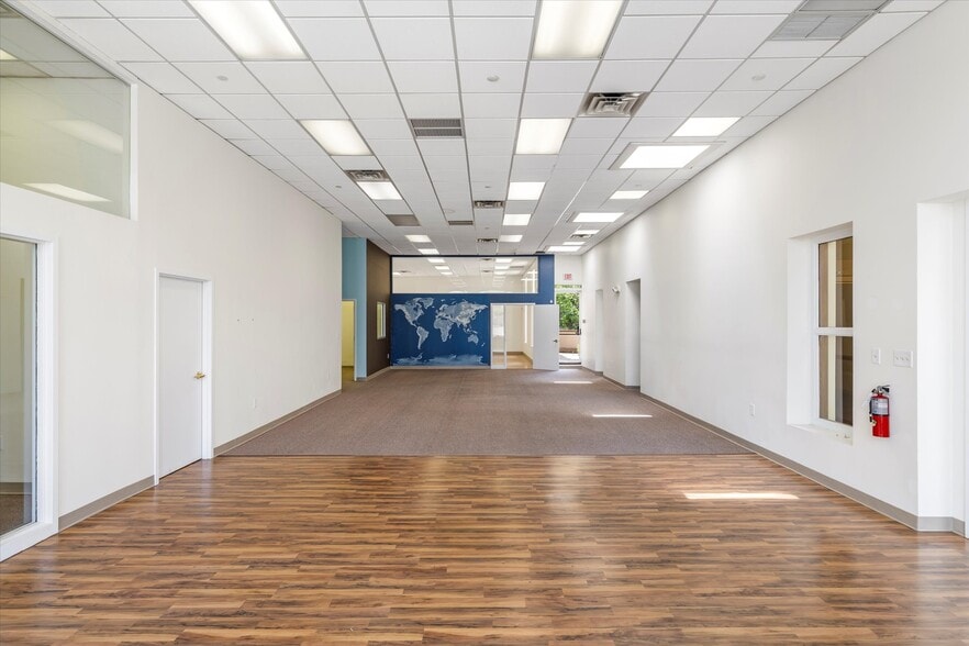 More Photos Of 308 Main St, Fort Lee Office For Lease