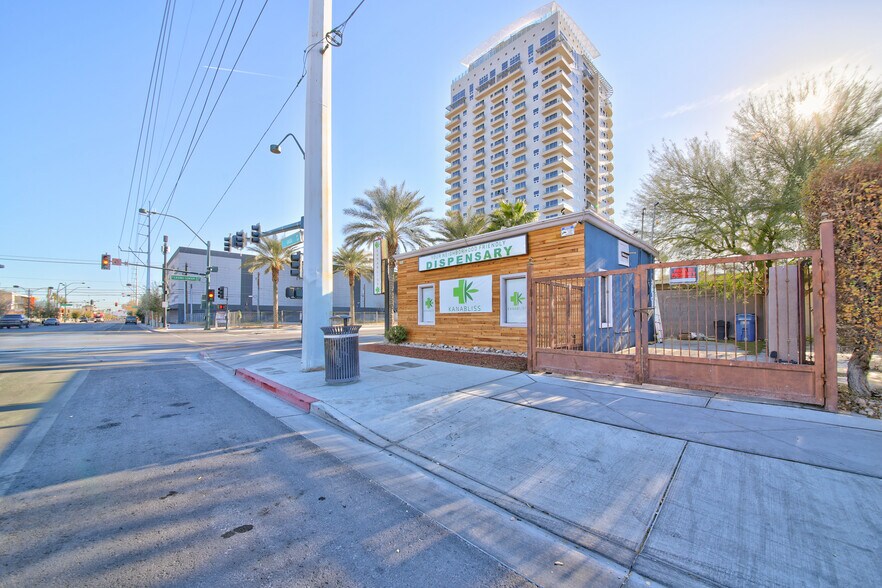 More Photos Of 800 S Casino Center Blvd, Las Vegas Loft Creative Space For Sale