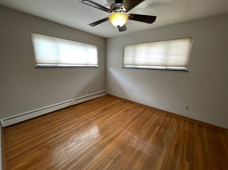 More Photos Of 221 Robinhood Ln, Bloomington Multifamily For Sale