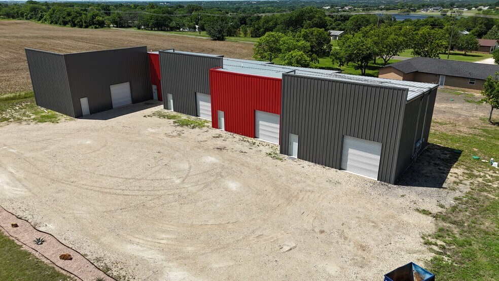 Primary Photo Of 6854 Old Lorena Rd, Lorena Light Manufacturing For Sale
