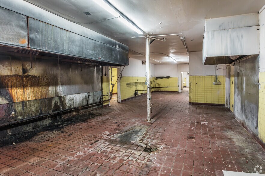 More Photos Of 4594 Yale Rd, Memphis General Retail For Sale