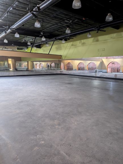 More Photos Of 1011-1013 Wal St, Longview Storefront Retail Office For Lease