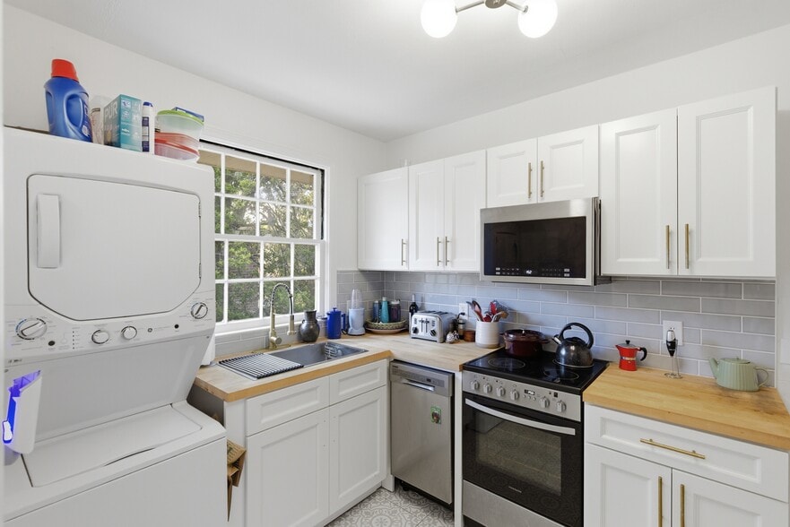 More Photos Of 3411 Bull St, Savannah Apartments For Sale