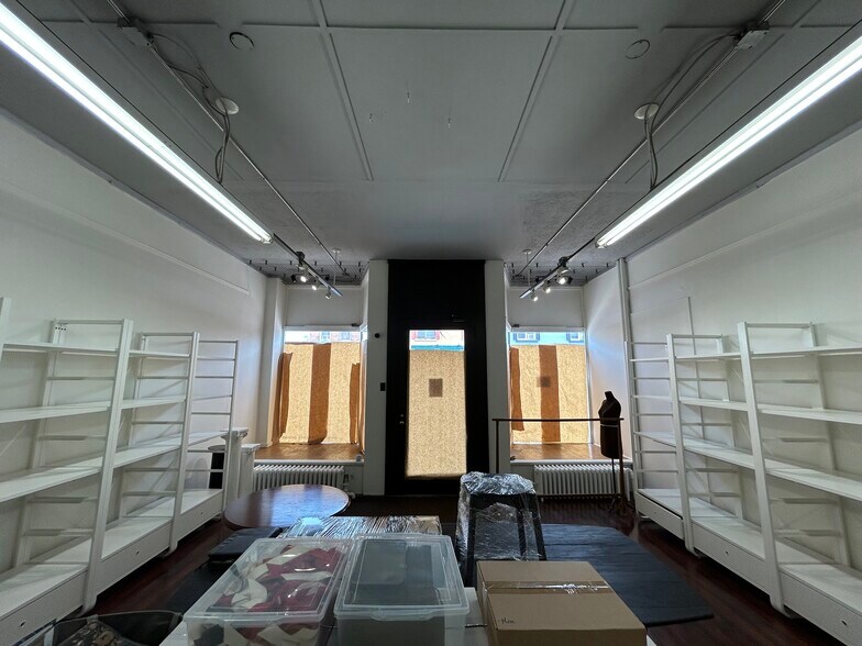 More Photos Of 188-190 Raglan St S, Renfrew Storefront Retail Office For Lease