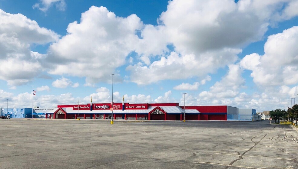 More Photos Of 2015 SW Loop 410, San Antonio Freestanding For Sale