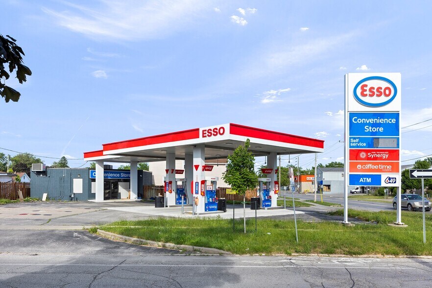 More Photos Of 33 Oak St E, Leamington Convenience Store For Sale