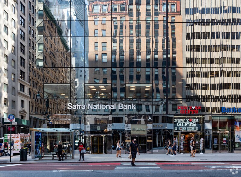 More Photos Of 546 Fifth Ave, New York Office For Lease