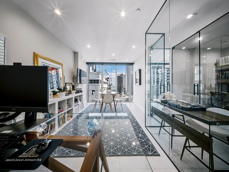 More Photos Of 150 SE 2nd Ave, Miami Office Residential For Sale