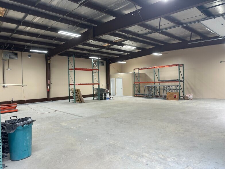 More Photos Of 85 Danbury Rd, New Milford Industrial For Lease