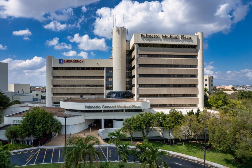 More Photos Of 7100 W 20th Ave, Hialeah Medical For Lease