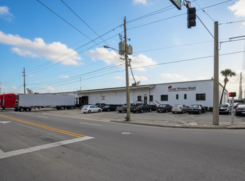 More Photos Of 438 W Kaley St, Orlando Warehouse For Lease