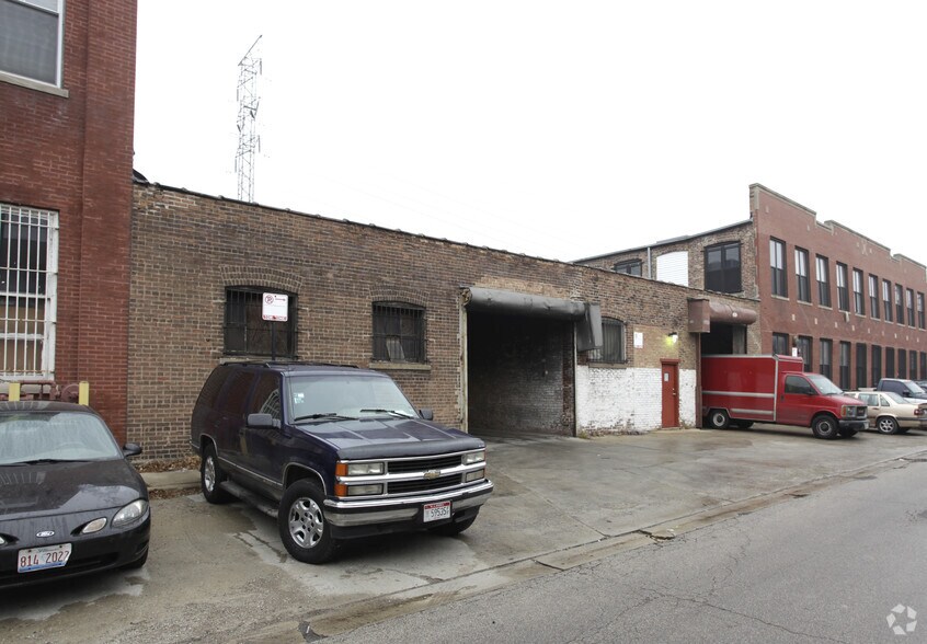 Primary Photo Of 1620 W Carroll Ave, Chicago Warehouse For Lease