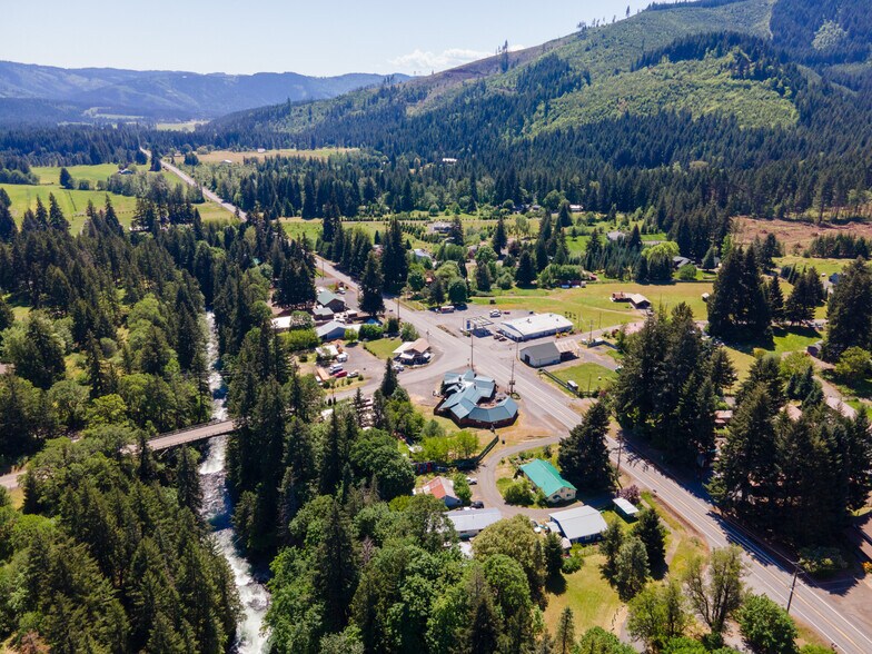 More Photos Of 1258 Highway 141, White Salmon Hospitality For Sale