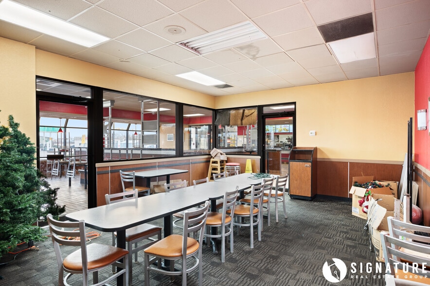 More Photos Of 207 S Miller Ave, Gillette Fast Food For Sale
