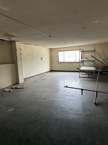 More Photos Of 2663-2667 W Pico Blvd, Los Angeles Storefront For Sale