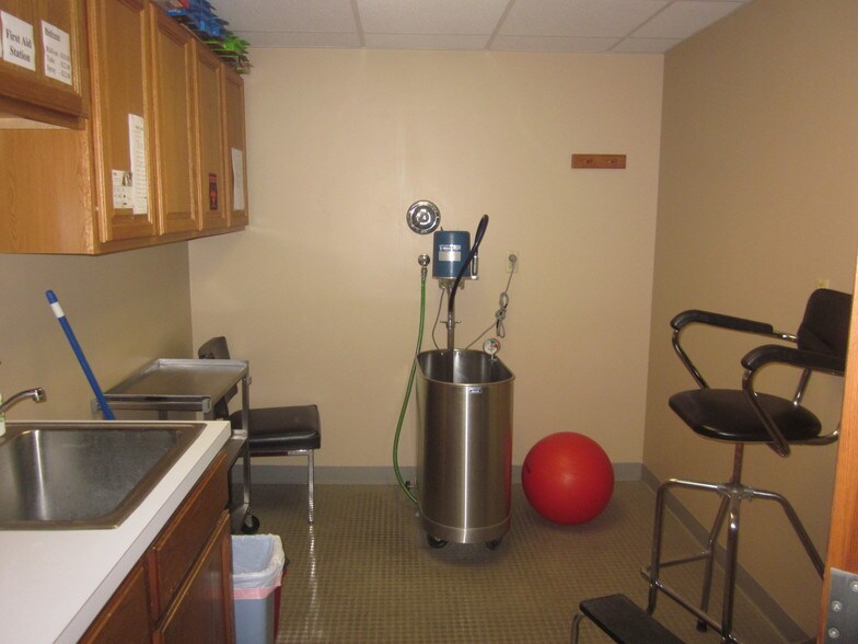 More Photos Of 1599 N Hermitage Rd, Hermitage Medical For Lease