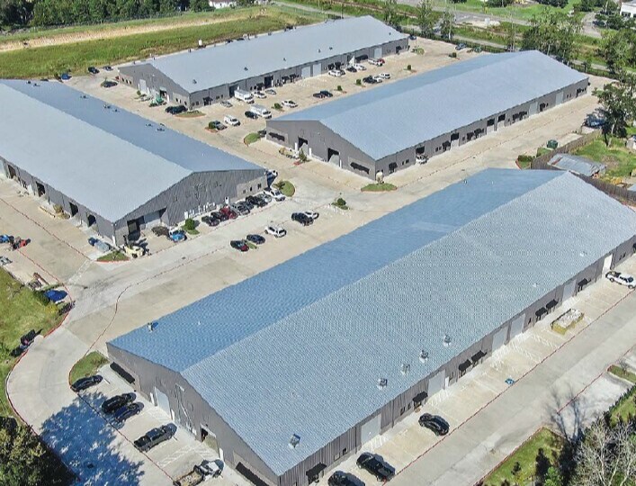 More Photos Of 27359 W Hardy Rd, Spring Warehouse For Lease