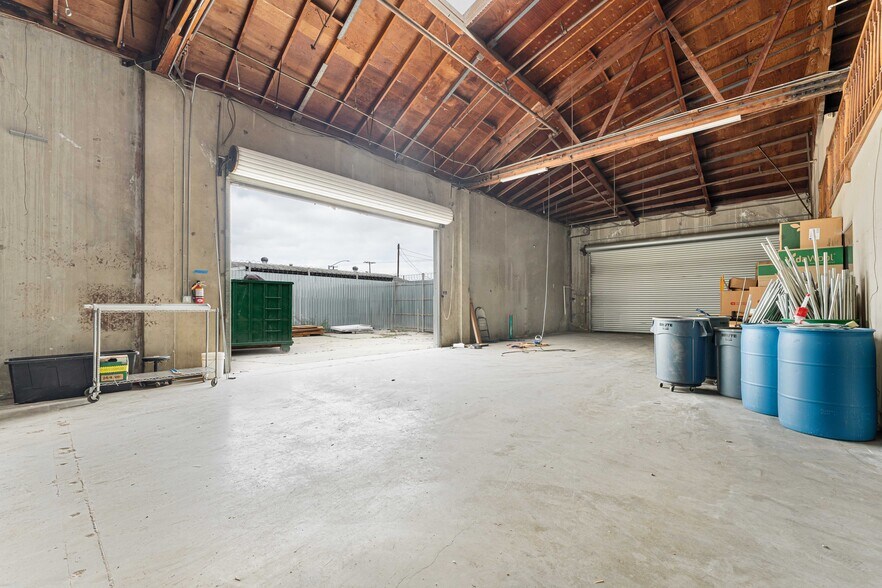 More Photos Of 15610 S Main St, Gardena Distribution For Sale