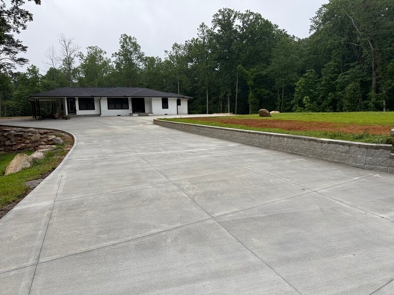 More Photos Of 2521 Reinhardt College Pky, Canton Office For Sale