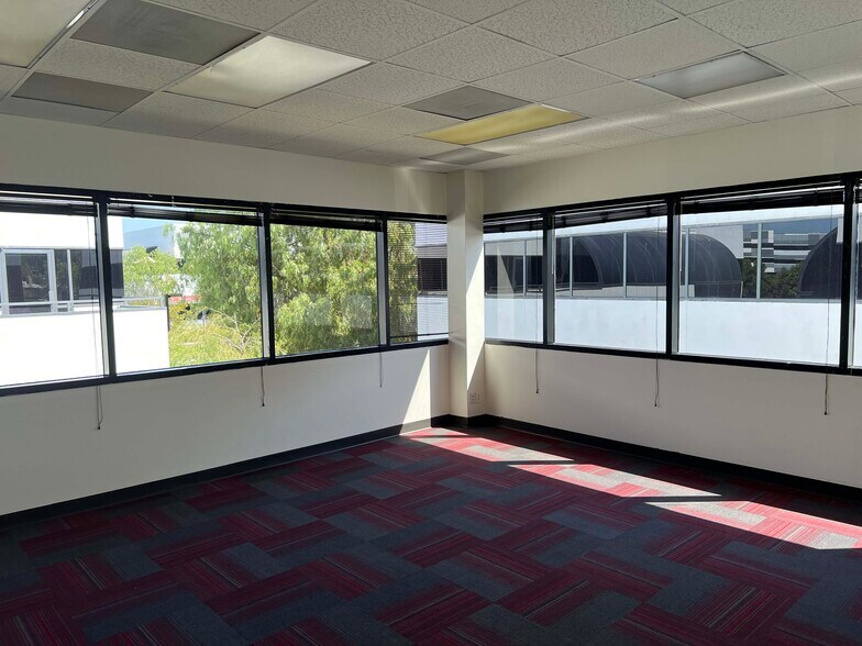 More Photos Of 6089 Bristol Pky, Culver City Loft Creative Space For Lease