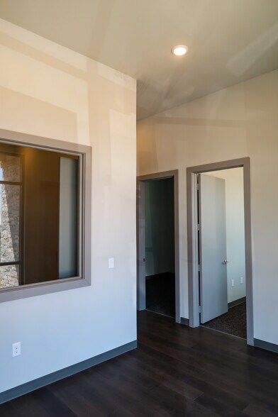 More Photos Of 525 Shiloh Rd, Plano Medical For Sale